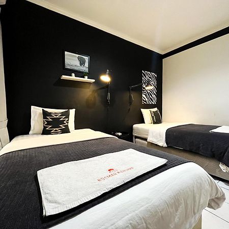 Roemah Renjana Bandung Bed & Breakfast Exterior foto