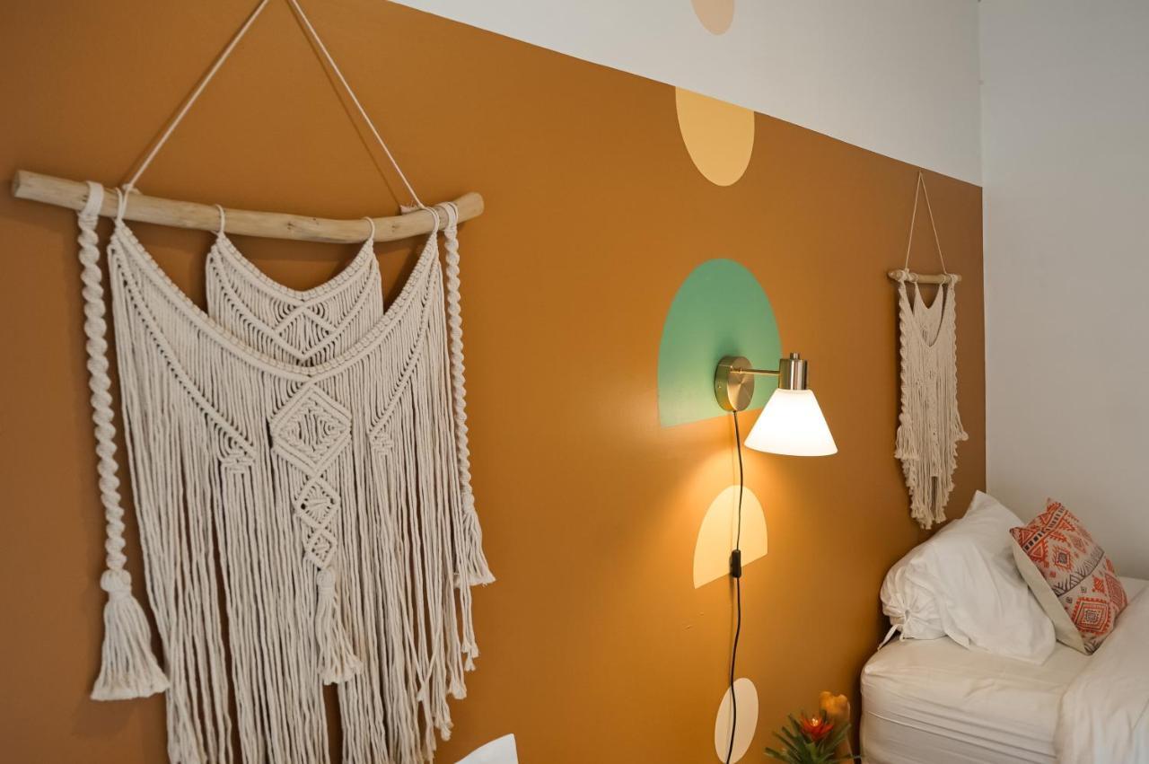 Roemah Renjana Bandung Bed & Breakfast Exterior foto