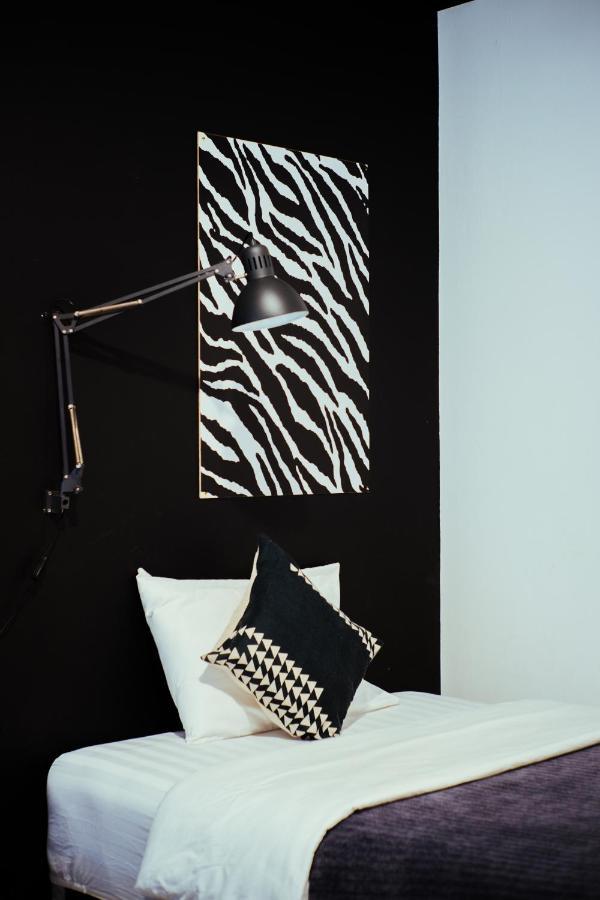 Roemah Renjana Bandung Bed & Breakfast Exterior foto