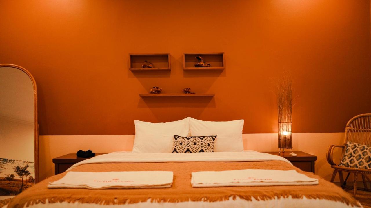 Roemah Renjana Bandung Bed & Breakfast Exterior foto
