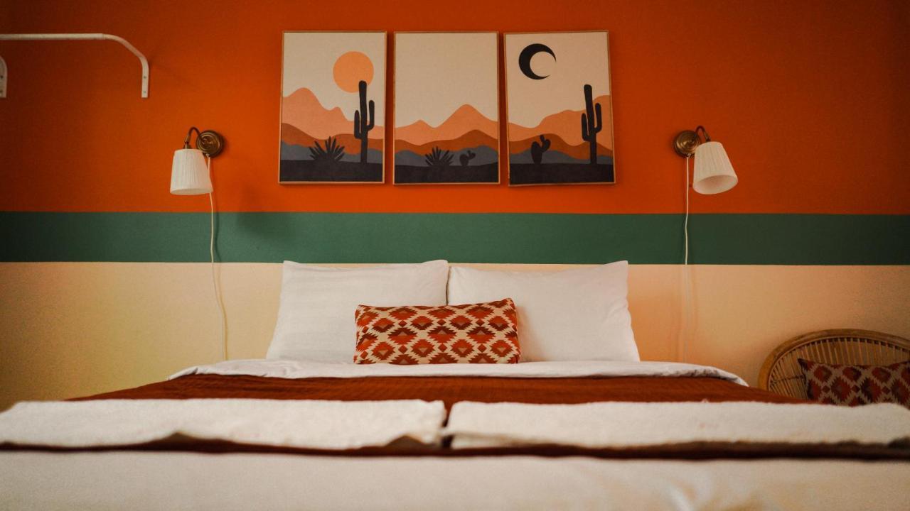 Roemah Renjana Bandung Bed & Breakfast Exterior foto