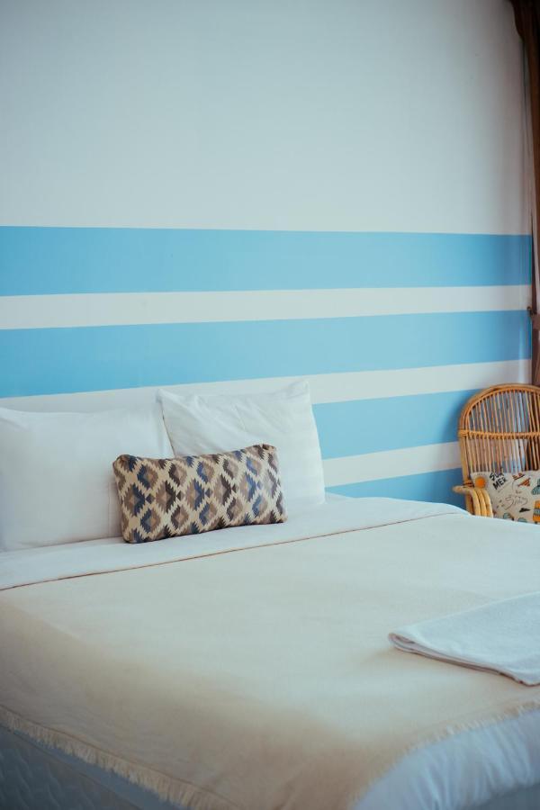 Roemah Renjana Bandung Bed & Breakfast Exterior foto