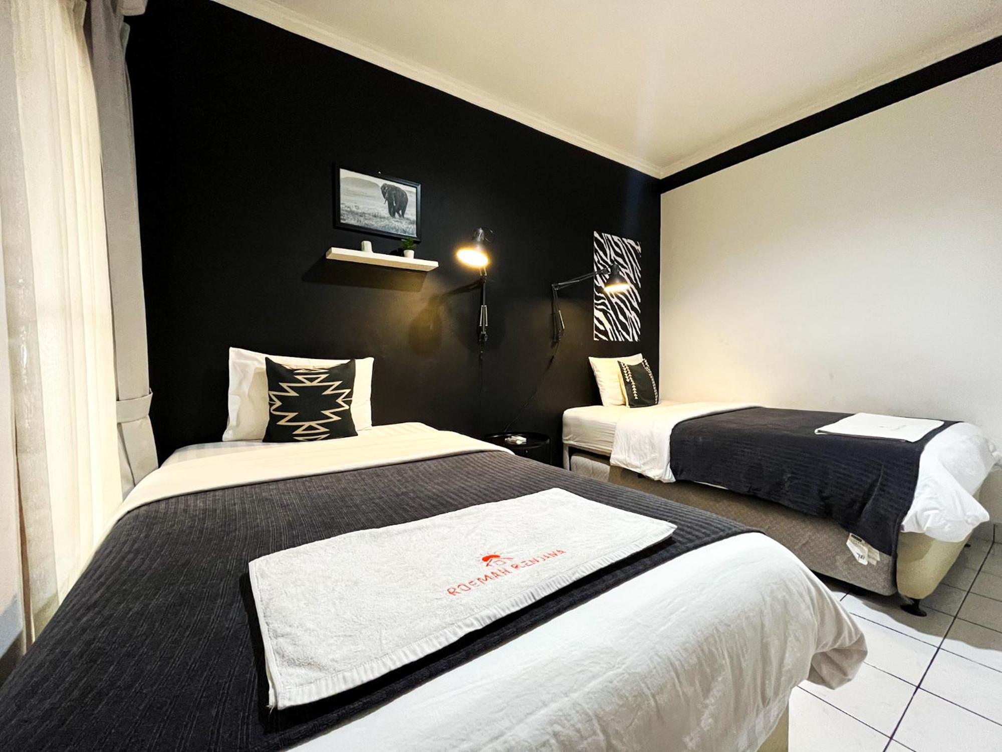 Roemah Renjana Bandung Bed & Breakfast Exterior foto