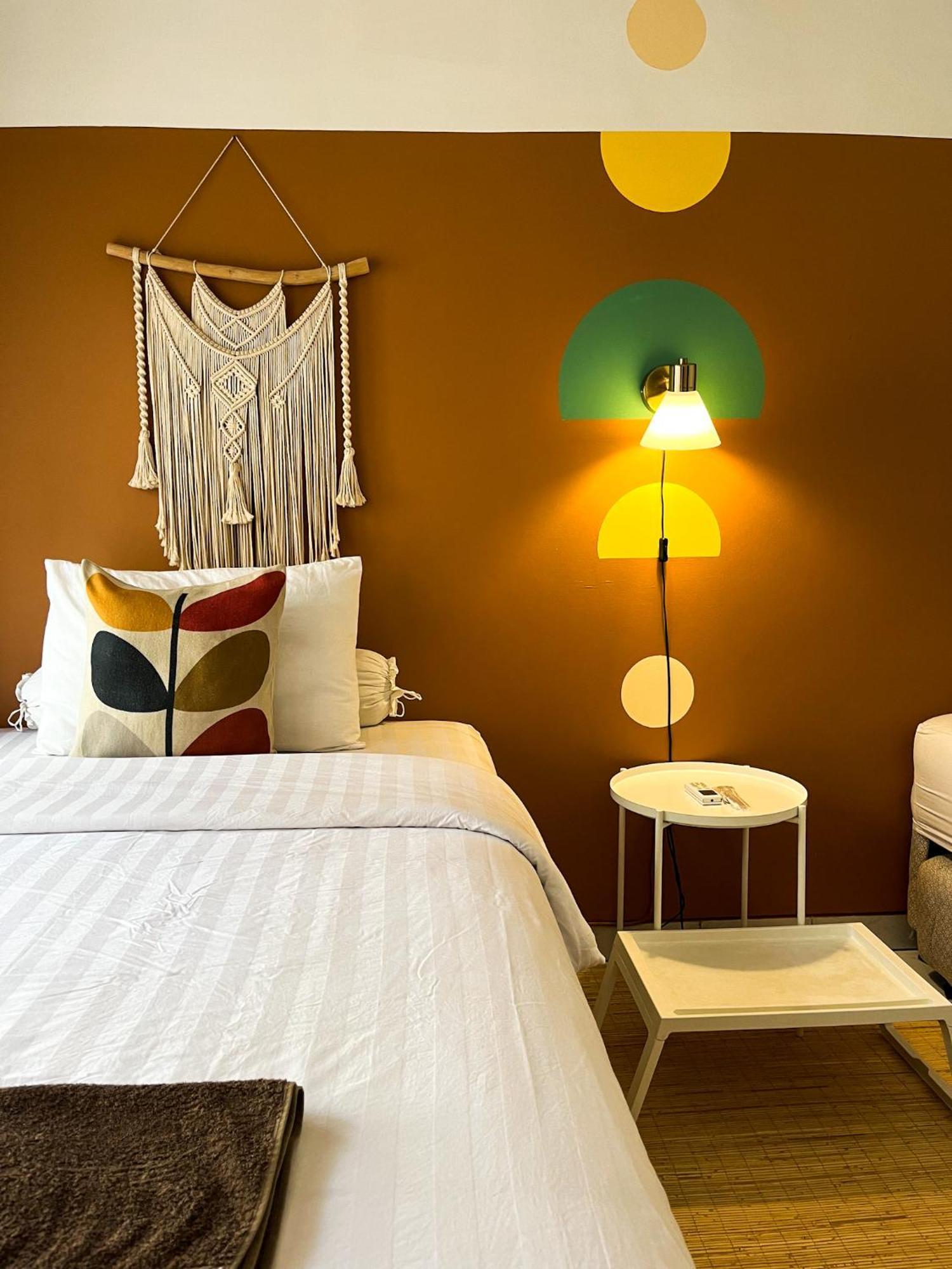 Roemah Renjana Bandung Bed & Breakfast Exterior foto