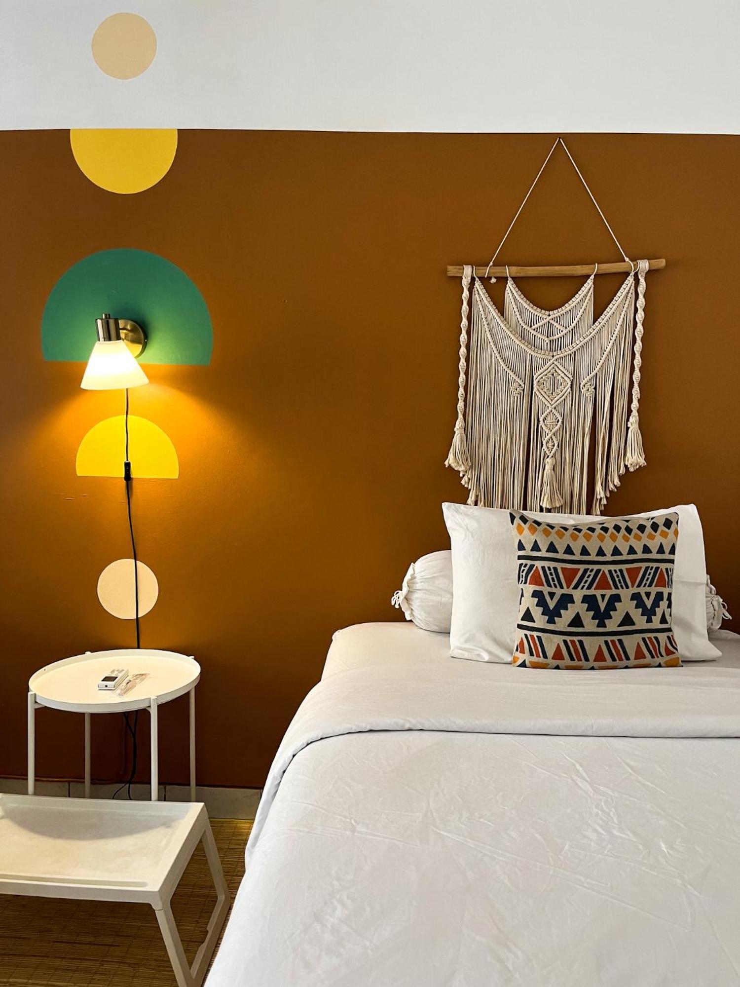 Roemah Renjana Bandung Bed & Breakfast Exterior foto