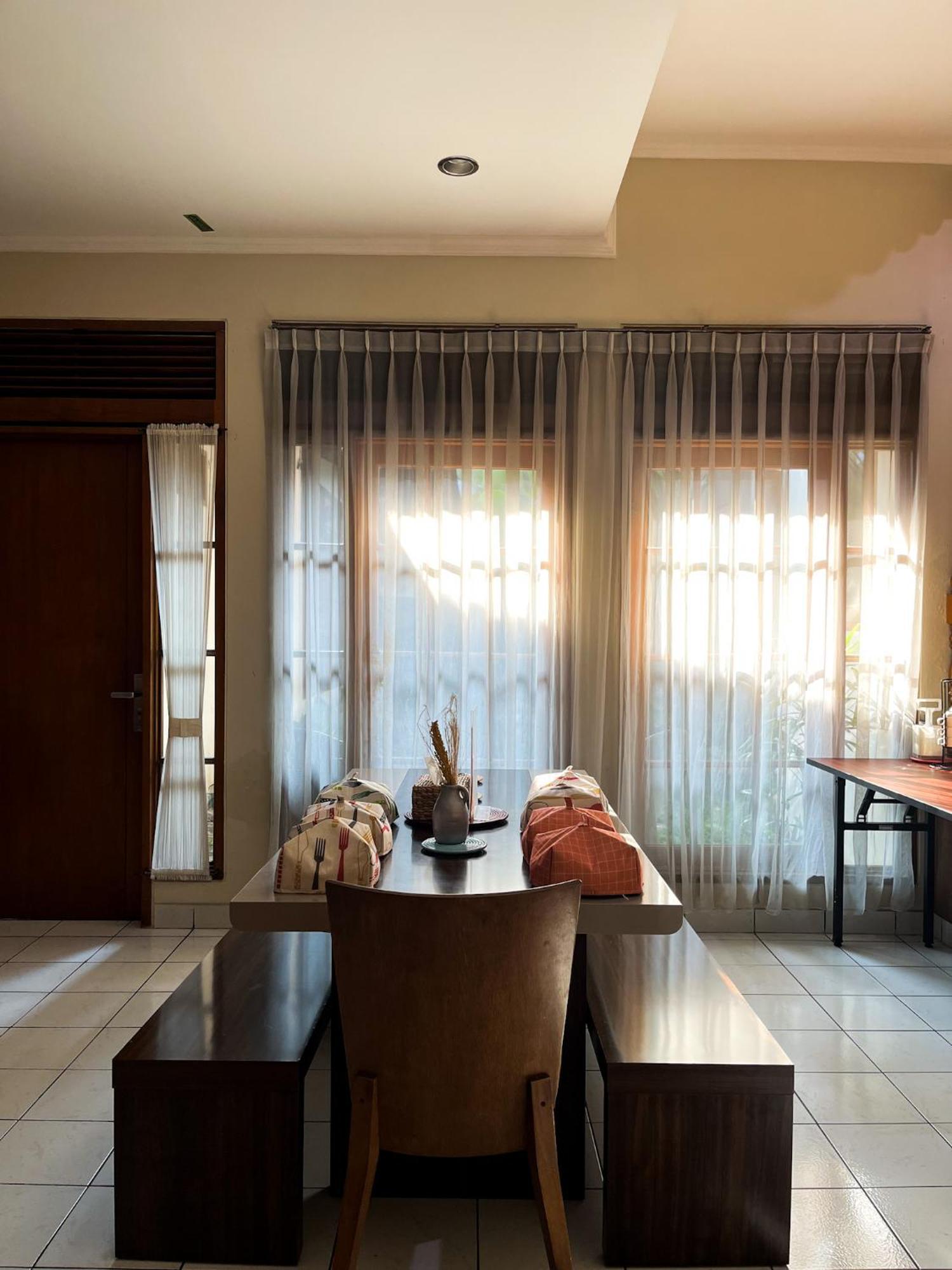 Roemah Renjana Bandung Bed & Breakfast Exterior foto